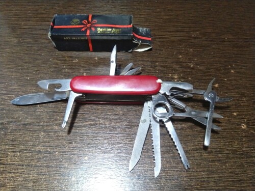 Swiss-knife-1.jpg