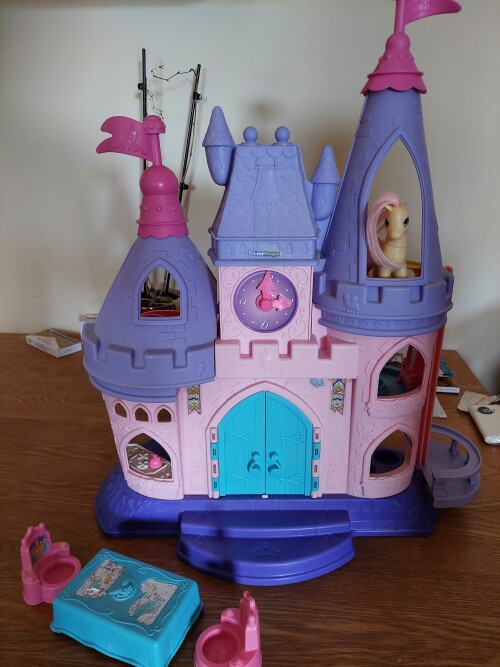castle2.jpg
