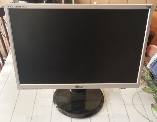 LG1