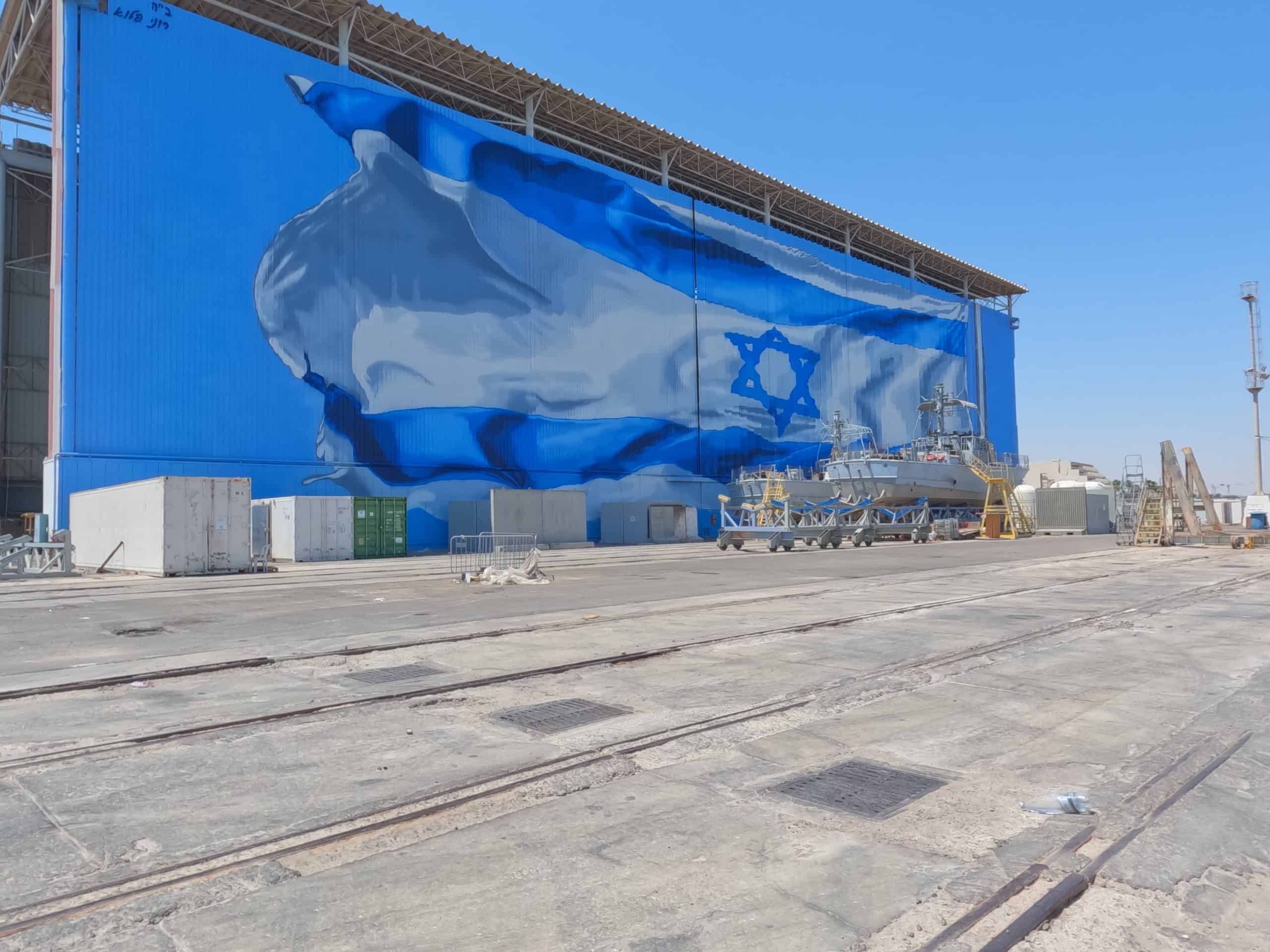 טמבור תרמה אלפי ליטרים של צבע להנפת דגל ישראל באילת