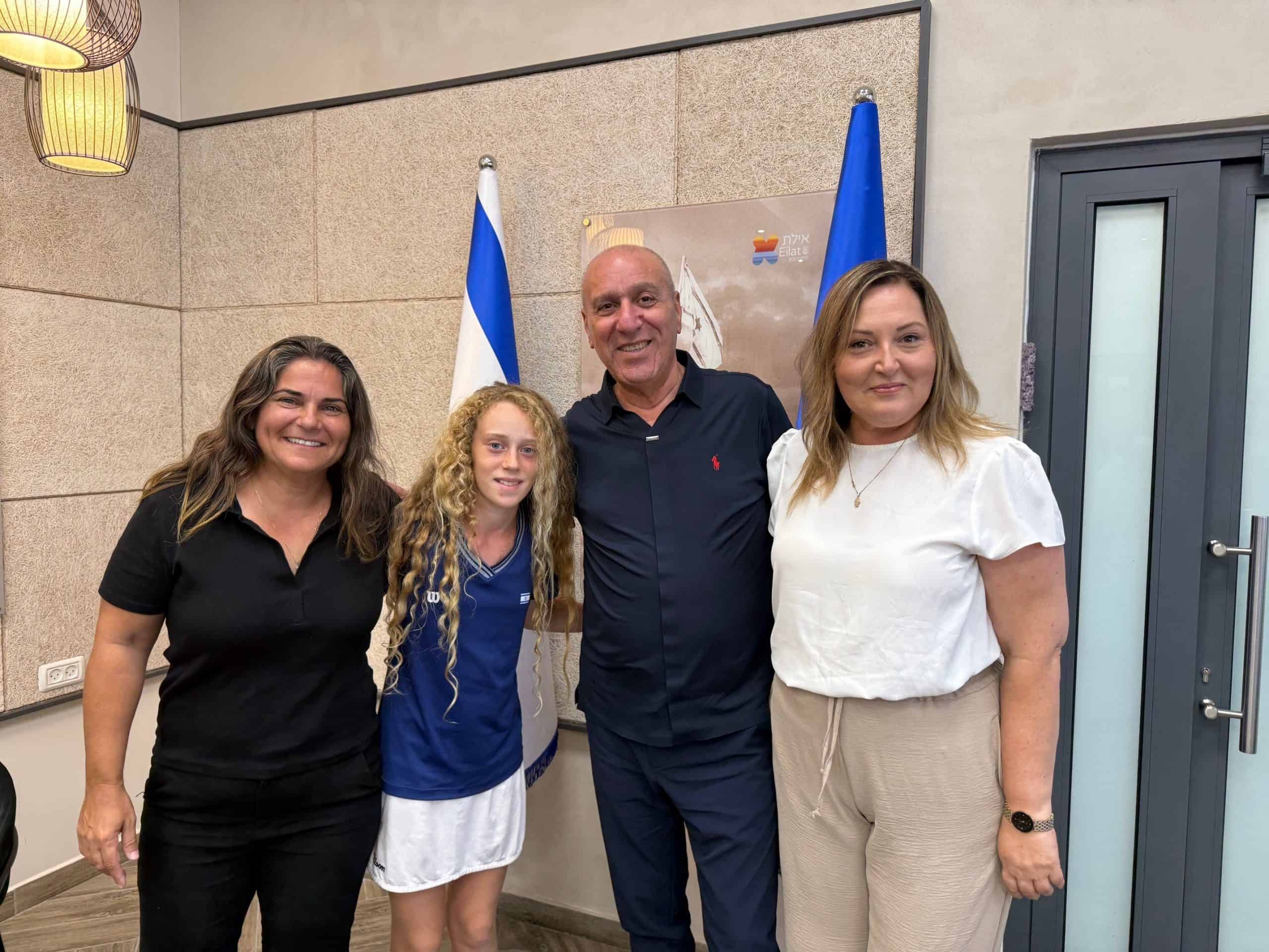 נסיה הטניסאית כובשת שוב את המגרש
