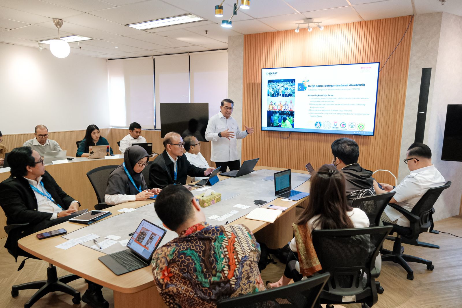 Menekraf Bahas Potensi Kolaborasi Inkubasi Kuliner Bersama Accelerice