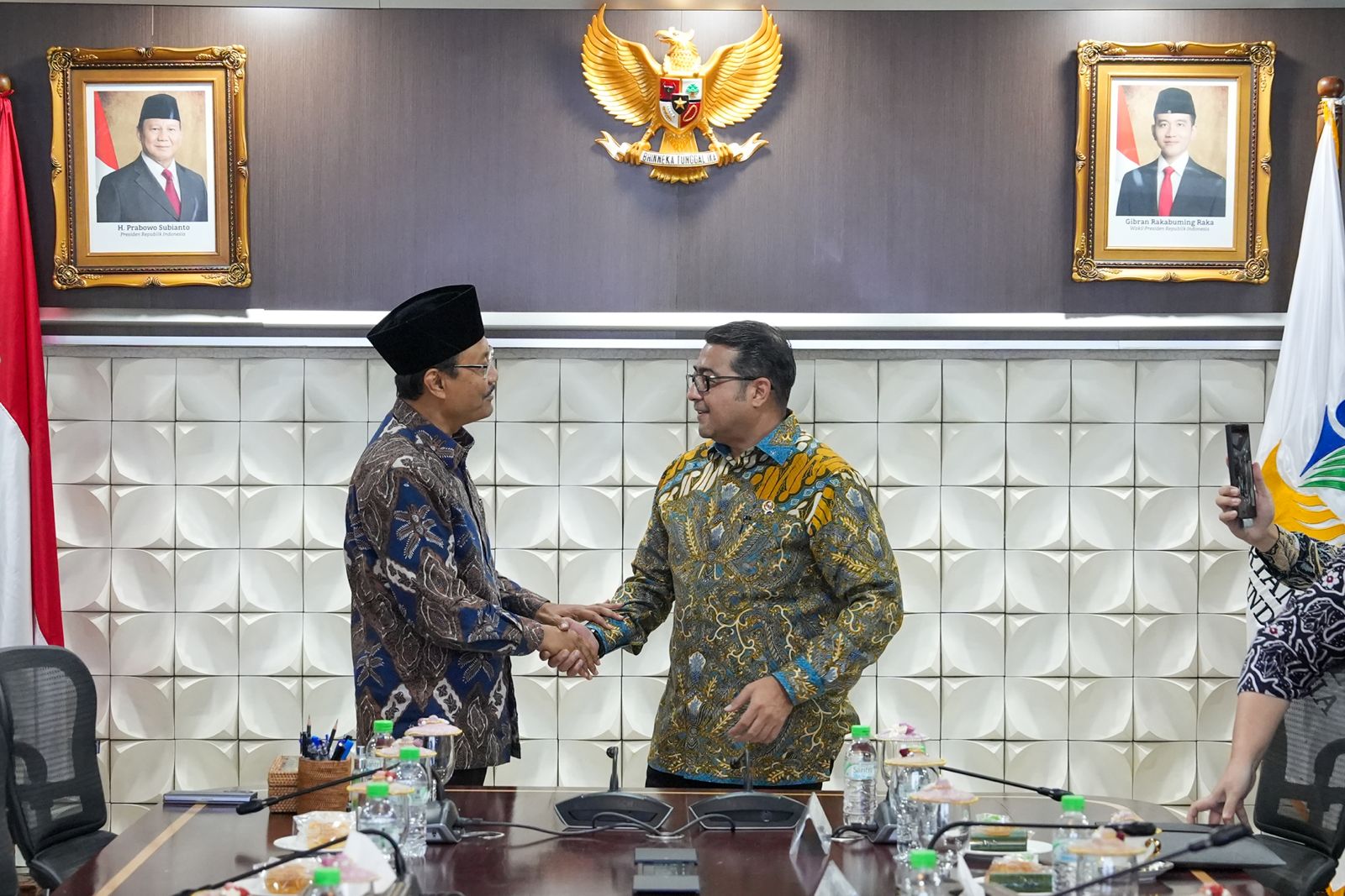   Kolaborasi Kementerian Ekraf-Kemensos Dorong Potensi Siswa Sekolah Rakyat Lewat Ekonomi Kreatif