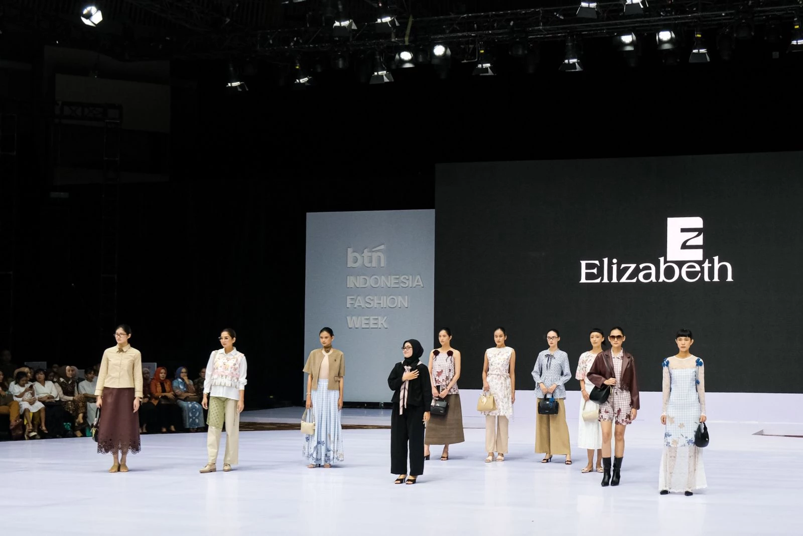 Deputy Minister of Creative Economy Attends Indonesia Fashion Week 2025: Encouraging Local Fashion to Shine on National and Global Stages