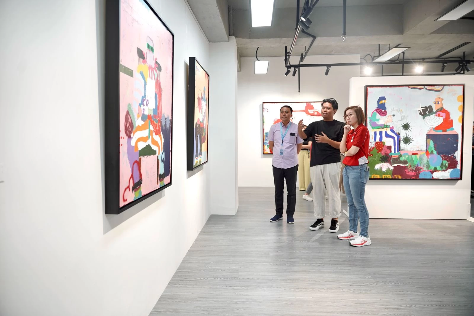 Deputy Minister of Creative Economy Applauds ‘Untold Stories’, Hopes Art Will Spark Creative Economy Growth