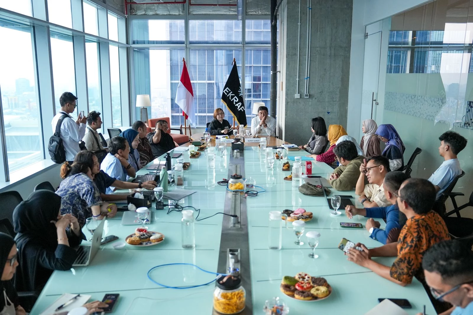 Deputy Minister of Creative Economy and Regent of Garut Discuss Strengthening Five Creative Economy Subsectors
