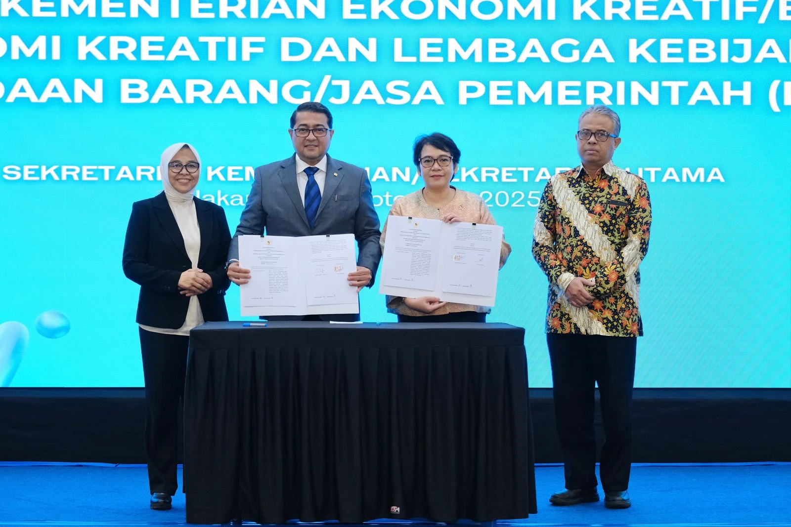 Ministry of Creative Economy and LKPP Sign MoU to Support Creative Economy Practitioners through a Digital Procurement System