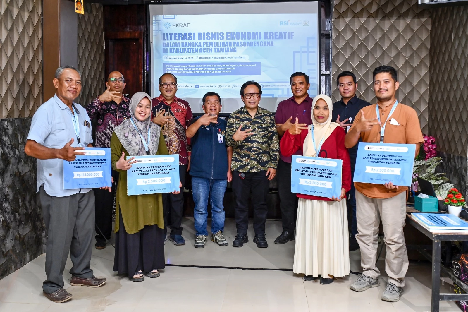 Rising After the Flood, 50 Creative Economy Practitioners in Aceh Tamiang Receive Assistance from the Ministry of Creative Economy and BSI