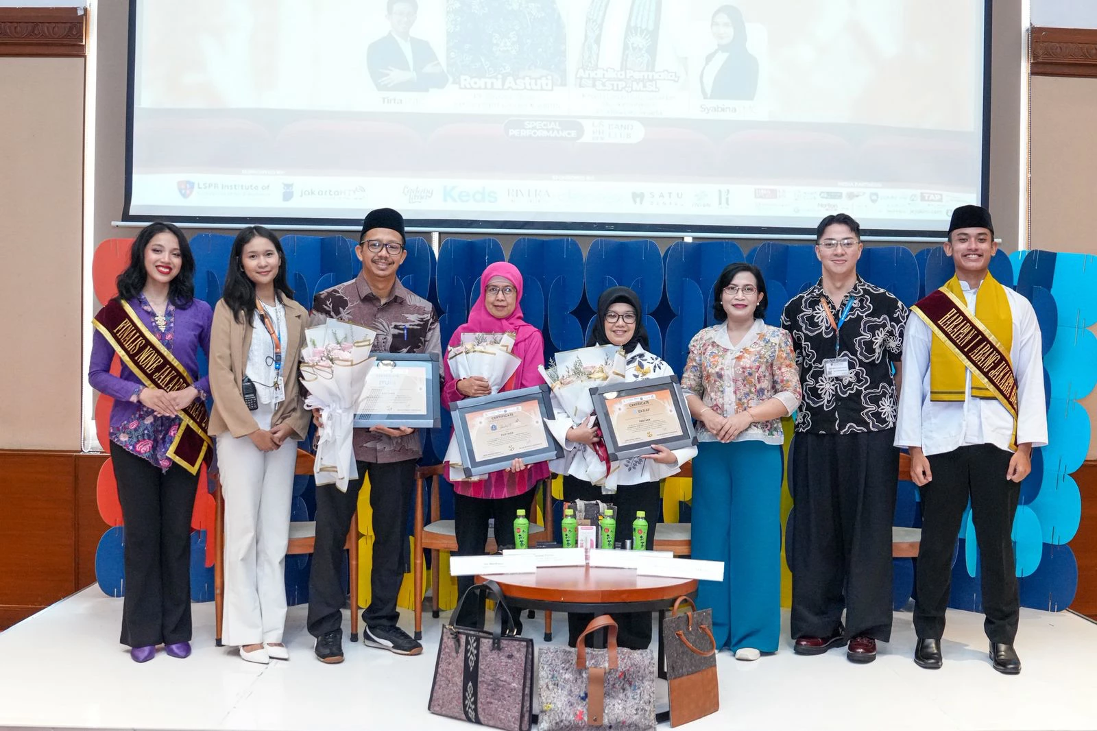 Ministry of Creative Economy and Students Promote Sustainable Fashion at Dressponsible Vol.2