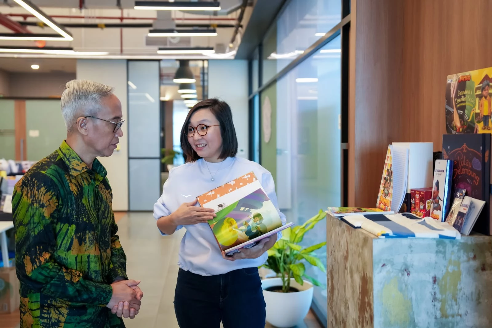 Wamen Ekraf Buka Peluang Akses Pasar Industri Kreatif ke Afrika