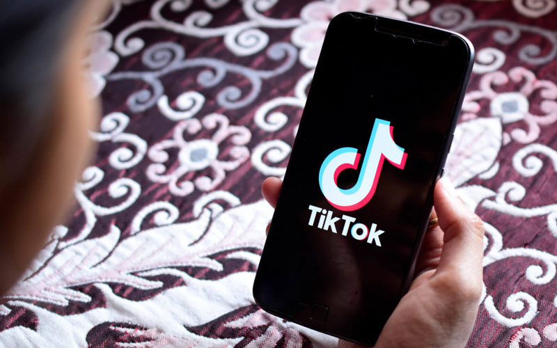 teknologi-deepfake-di-aplikasi-TikTok-EKRUT.jpg