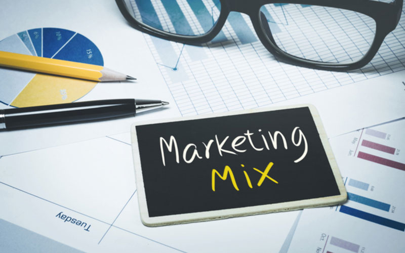 marketing-mix-adalah-EKRUT.jpg