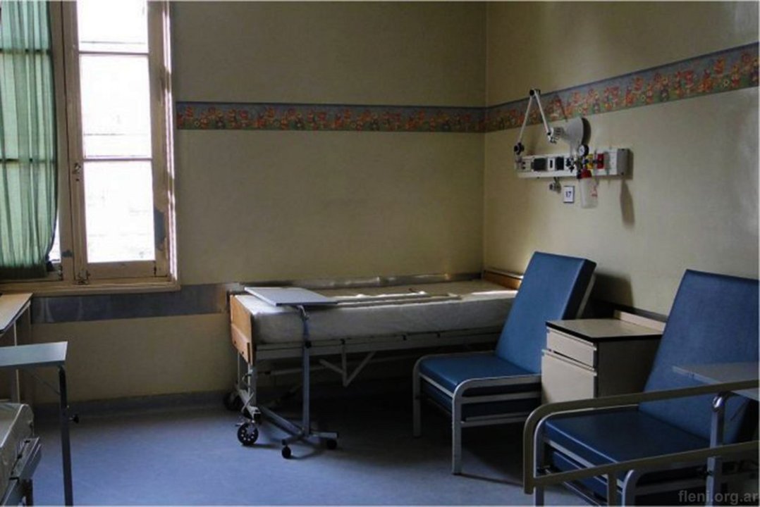 En Neurocirugía se utiliza el mismo elevador para trasladar pacientes y residuos patogénicos.