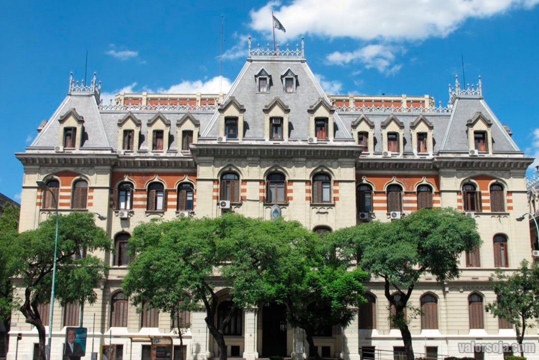 El entonces Ministerio de Agroindustria realizó un mapeo de políticas públicas específicas de la meta 2.4.