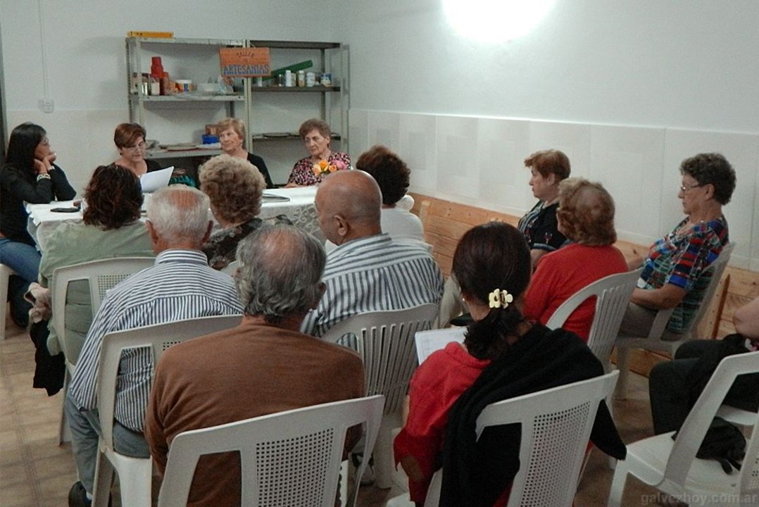 No existe una base de datos que permita la sistematización y centralización de información de las actividades.