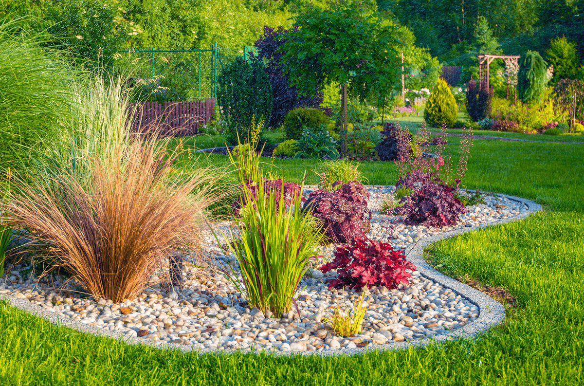20 Tips for Creating a Stunning, Low-Maintenance Garden