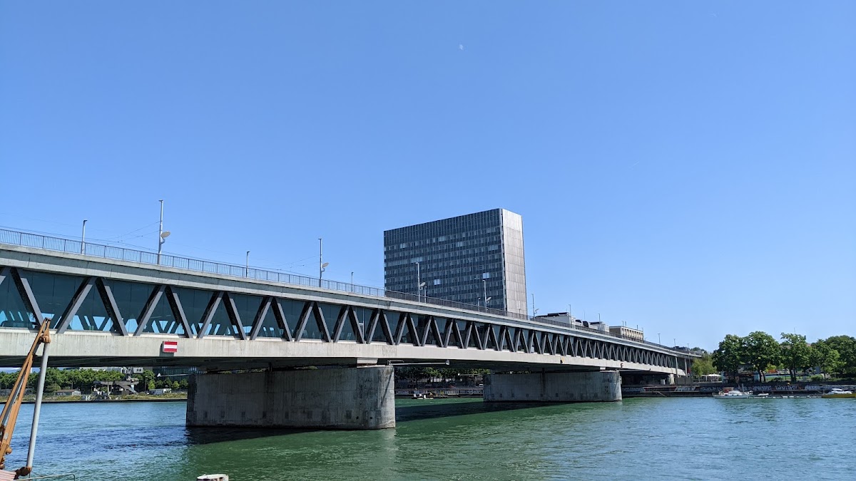 Dreirosenbrücke