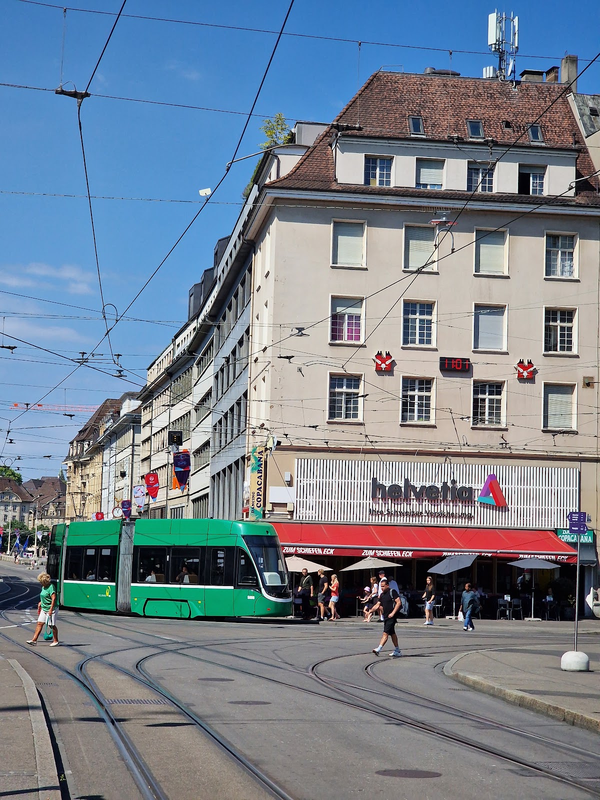 Claraplatz Market
