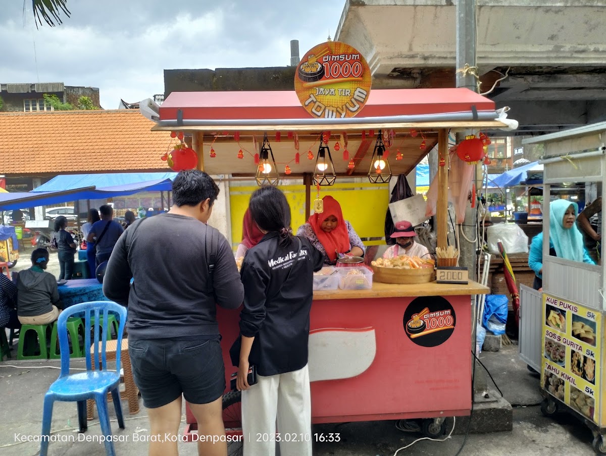 Pasar Badung Before the Morning Crowd