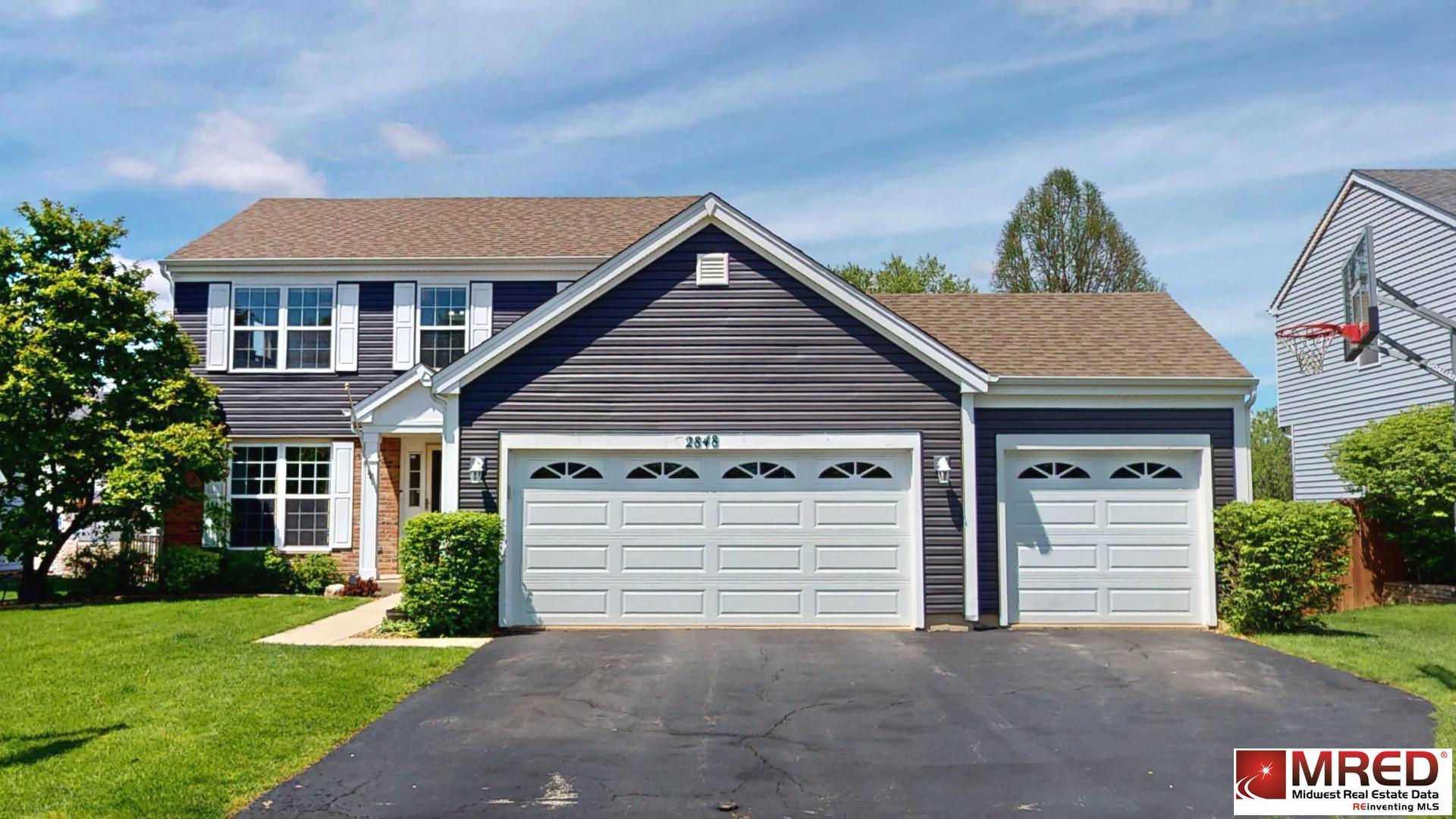 2848 Forestview Drive, Carpentersville, IL 60110 is now new to the market!