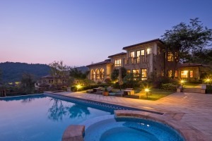 How to Photograph Your Home's Exterior