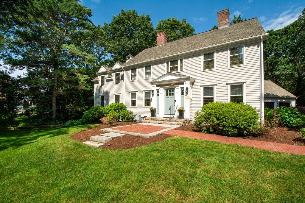 16 Isaac Sprague Dr., Hingham, MA 02043