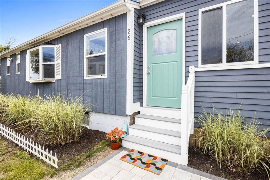 26 Shoreline Way, Plymouth, MA 02360