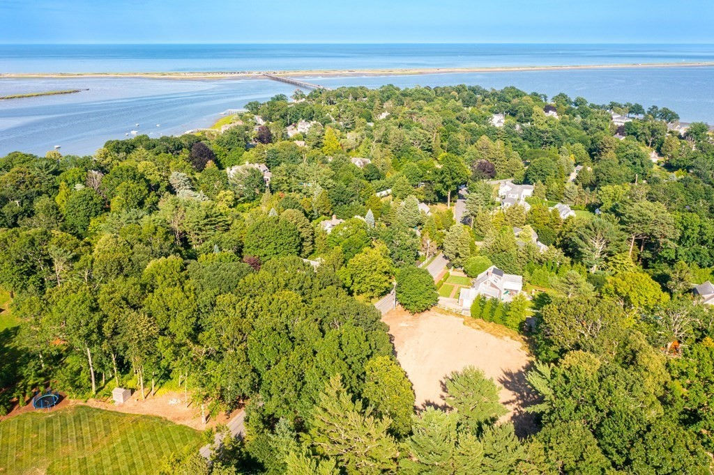 29 Peterson Rd, Duxbury, MA 02332