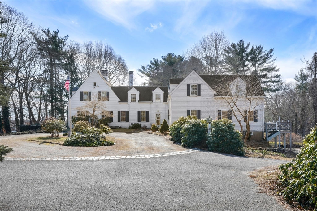 219 Saint George St, Duxbury, MA 02332