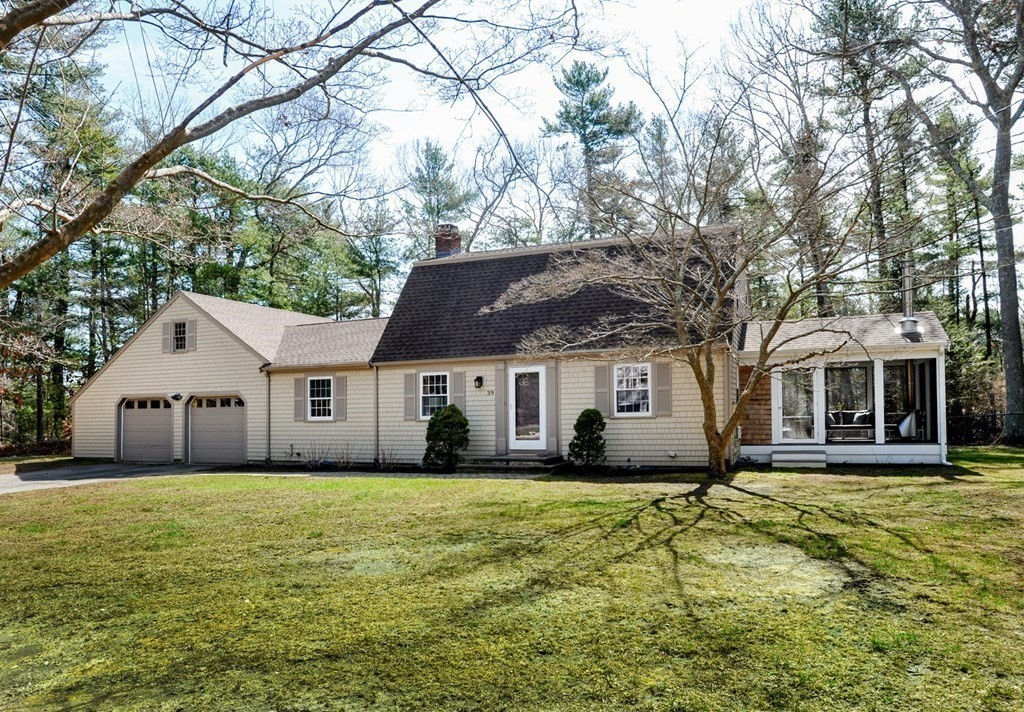 39 Winslow Rd, Duxbury, MA 02332