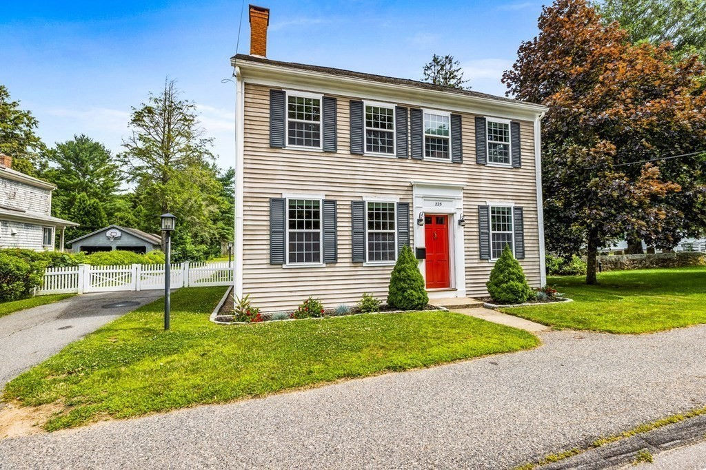 225 Main Street, Kingston, MA 02364