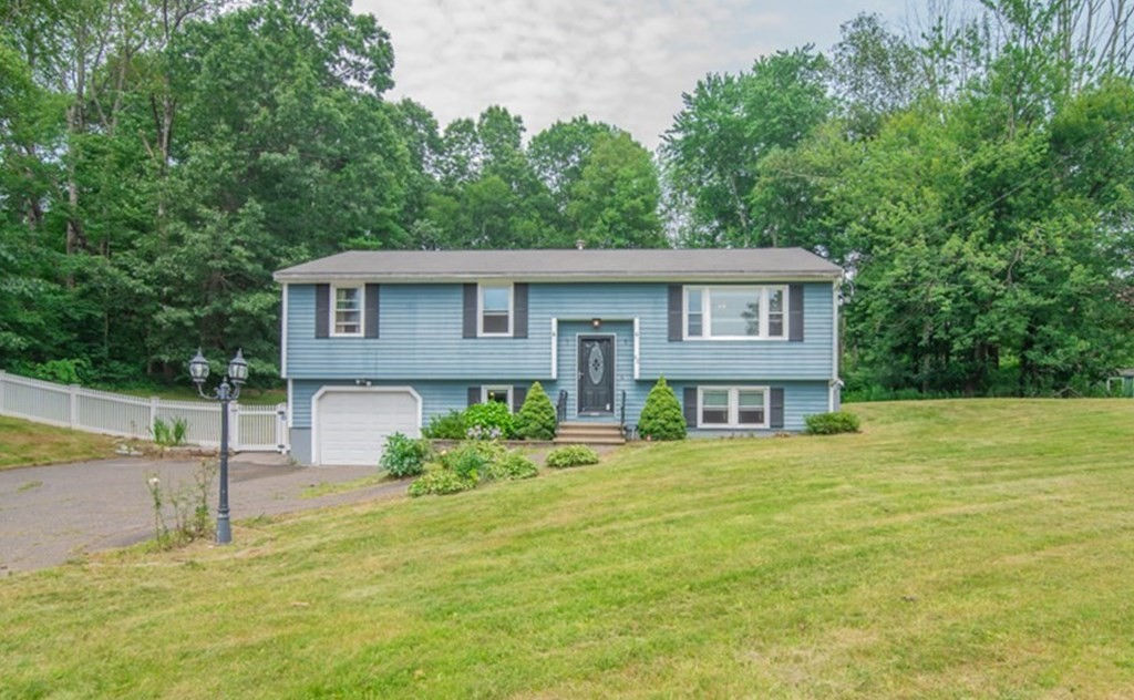 62 Ayers Village, Methuen, MA 01844