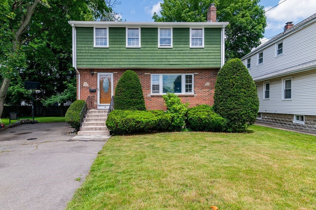 15 George Road, Quincy, MA 02170