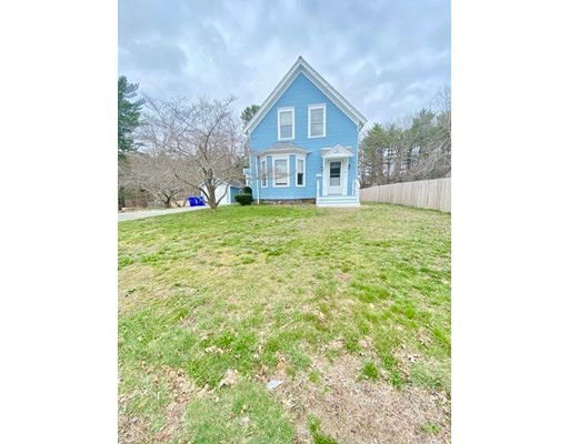 333 Salem St, Rockland, MA 02320