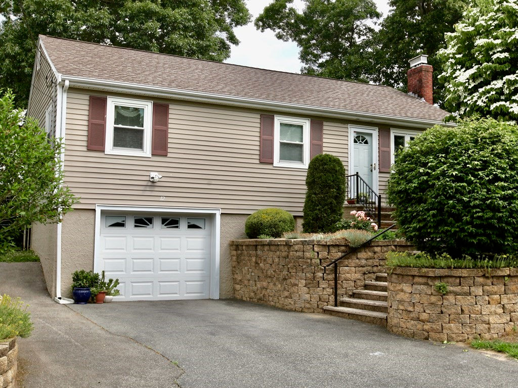 12 Welsford St, Brockton, MA 02302