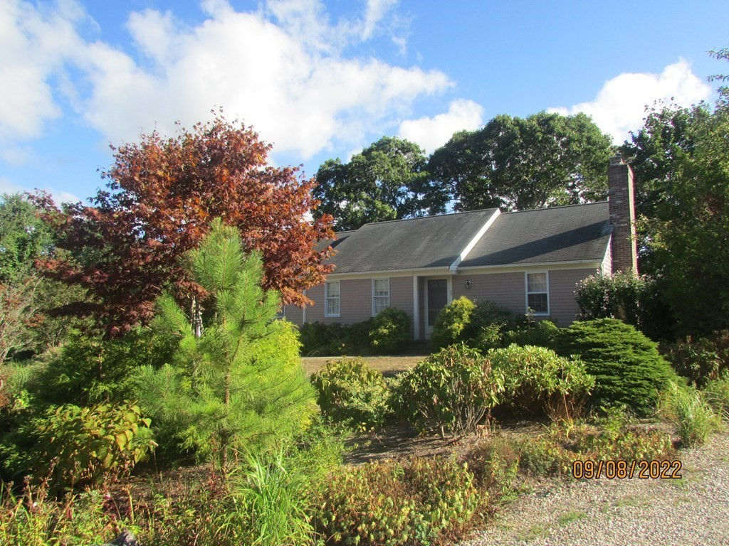 35 Knollwood Dr, Yarmouth, MA 02675