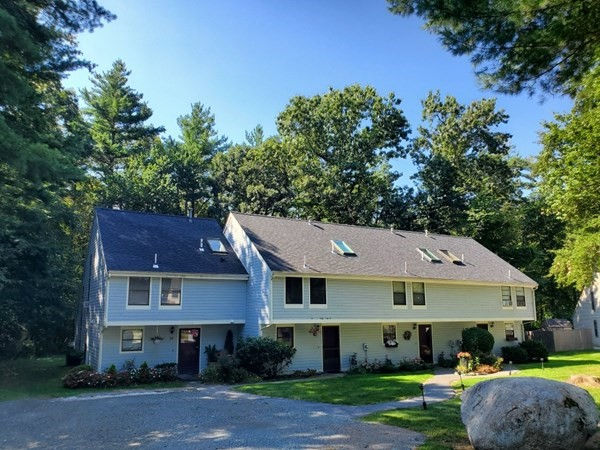 25 Greenwood Village 25, Easton, MA 02375