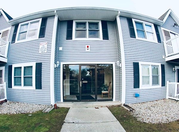 450 Somerset Ave 202, Taunton, MA 02780