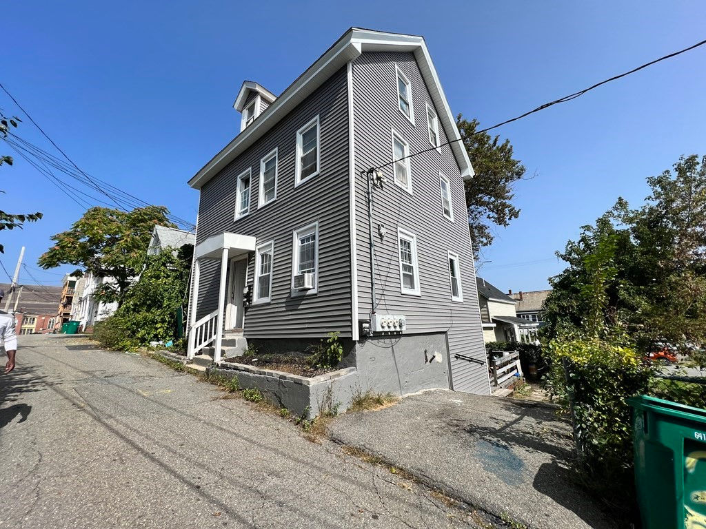 20 Water St Lane, Fitchburg, MA 01420