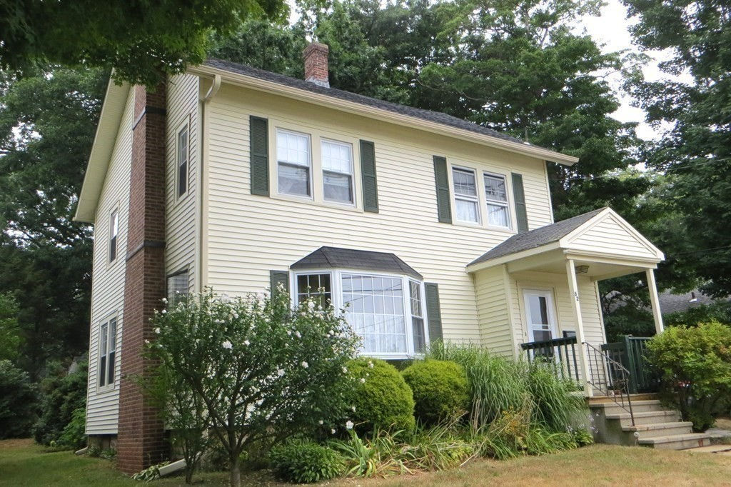 82 Hartwell St., Southbridge, MA 01550