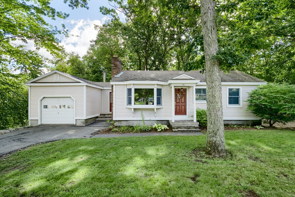 91 Wallace Ave, Auburn, MA 01501