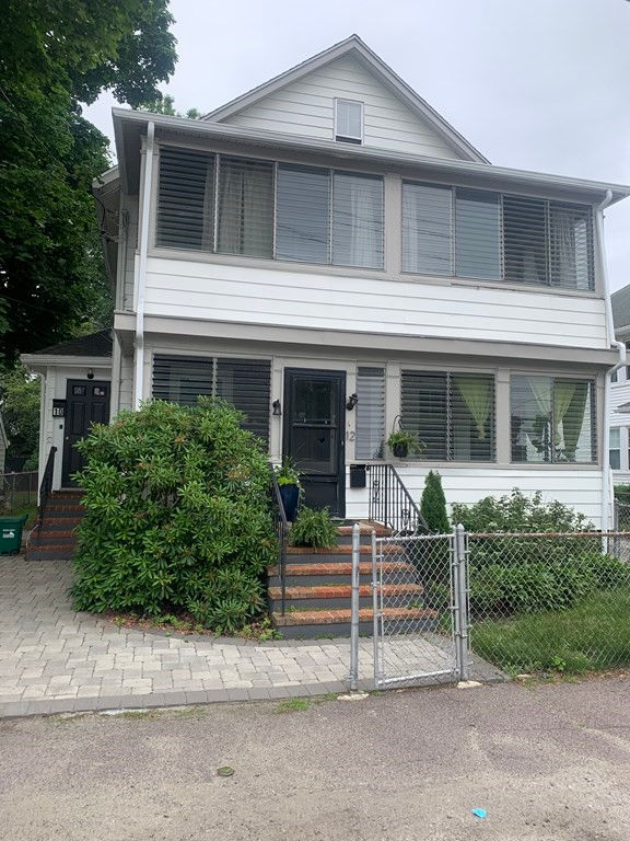 10 Lawrence St 10, Watertown, MA 02472