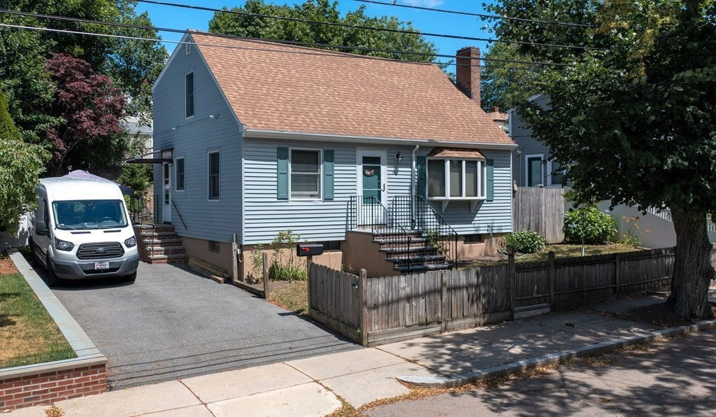 38 Van Brunt St, Boston, MA 02136