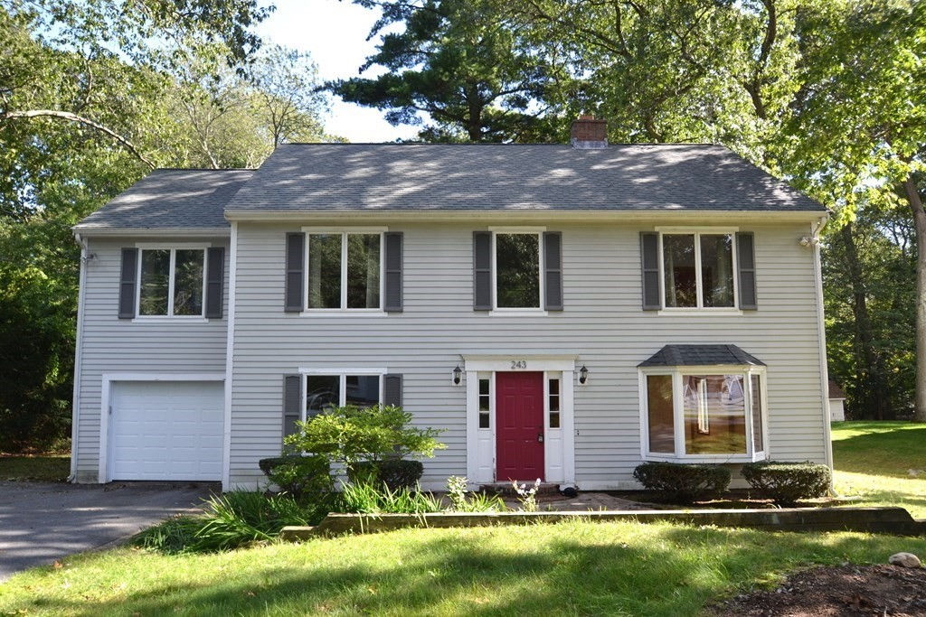 243 East St, Lexington, MA 02420