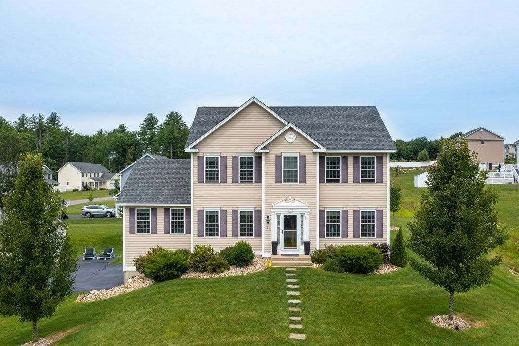 4 Snowberry Hollow, Londonderry, NH 03053