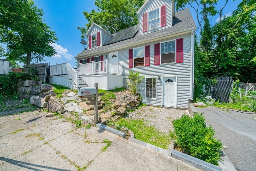 10 Dyer St., Fall River, MA 02720