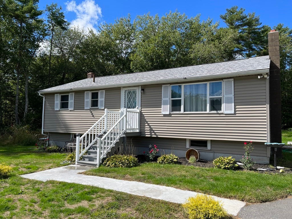 114 S Pickens St, Lakeville, MA 02347