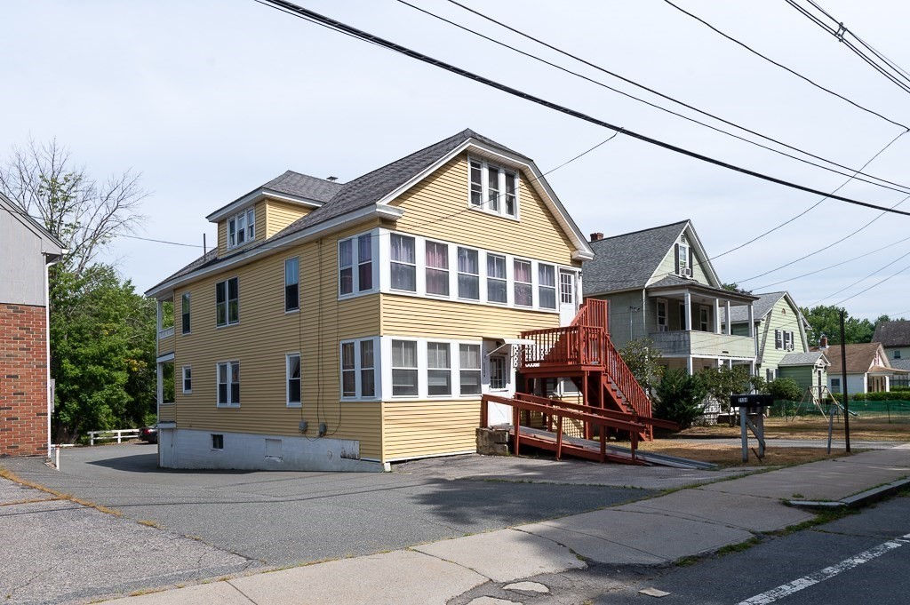 2134 Providence Rd, Northbridge, MA 01534