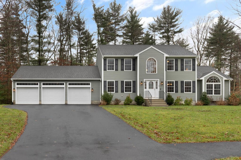 59 Springdale Ave, Attleboro, MA 02703