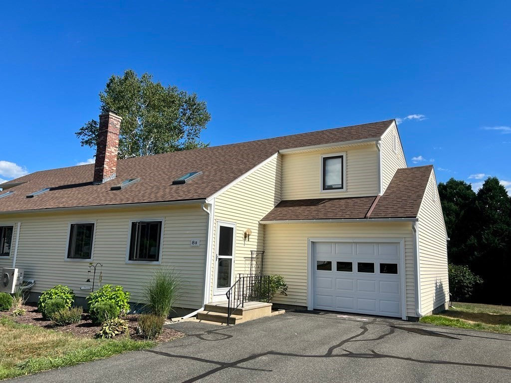 8 Duncan Drive B, Deerfield, MA 01373